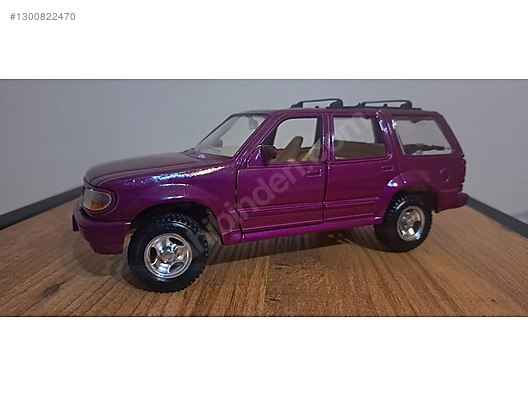 Ford Special Edition & '95 Explorer 【レア】 Maisto Diecast Model 1:24 Ford Araba - 1300822470