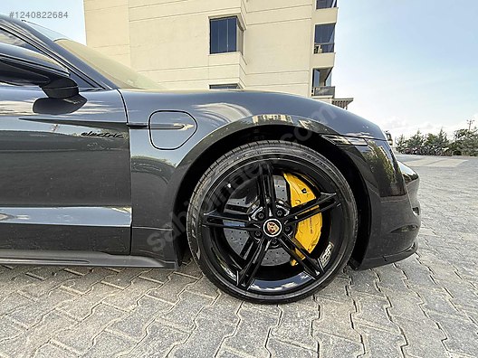 Vasıta / Otomobil / Porsche / Taycan / Turbo S
