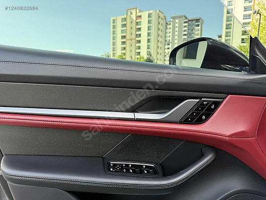 Vasıta / Otomobil / Porsche / Taycan / Turbo S