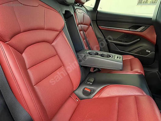 Vasıta / Otomobil / Porsche / Taycan / Turbo S