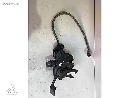 2001 model Volvo S40 kaput kiliti görseli 4