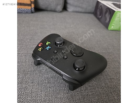 XBOX Controller 9. Nesil Siyah + Telefon Tutucu + Masa Altı Tu. - Kablosuz Microsoft Xbox Oyun Kolu (Gamepad & Joystick)