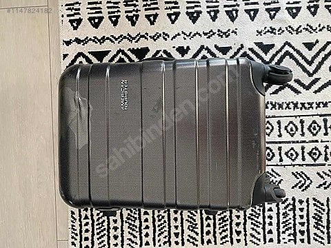 American outlet tourister breakwater