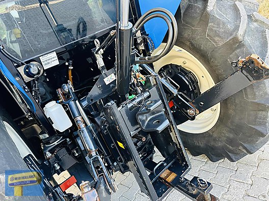 Machinery / Agricultural Machines / Tractors / New Holland / TD5.110