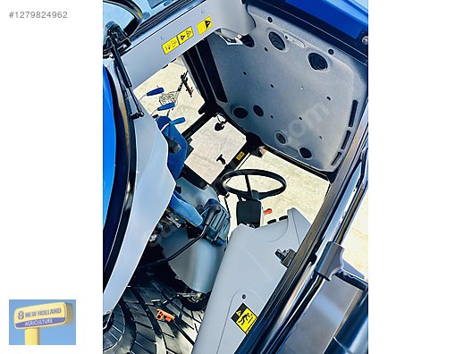 Machinery / Agricultural Machines / Tractors / New Holland / TD5.110