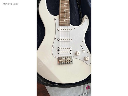 İkinci El ve Sıfır Alışveriş / Müzik / Müzik Aletleri / Telli Çalgılar / Gitar / Elektro