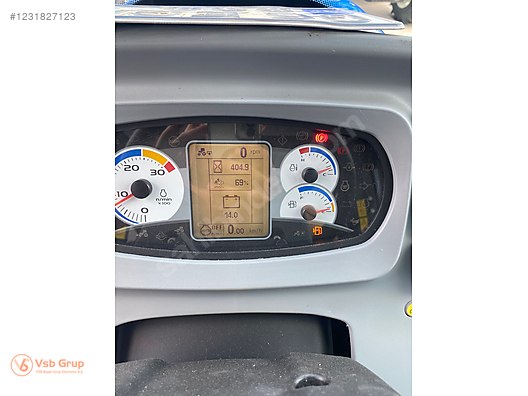 Machinery / Agricultural Machines / Tractors / New Holland / T5.100S 