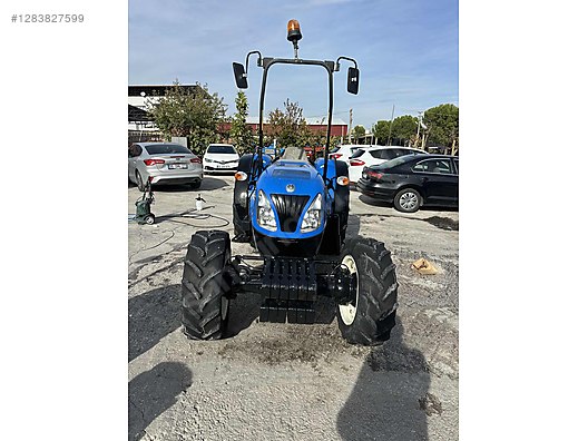 Machinery / Agricultural Machines / Tractors / New Holland / T4.95F