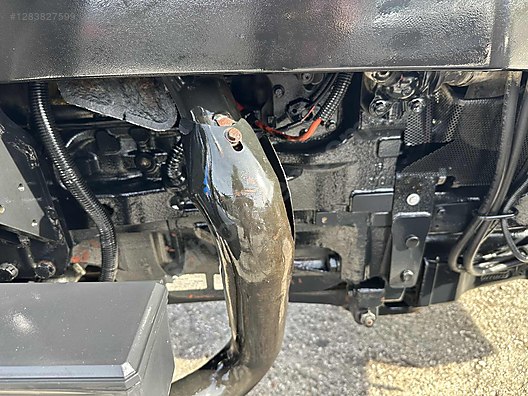 Machinery / Agricultural Machines / Tractors / New Holland / T4.95F