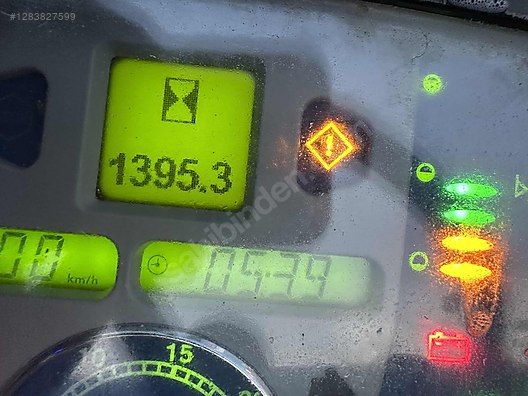 Machinery / Agricultural Machines / Tractors / New Holland / T4.95F