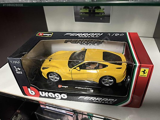 Burago Diecast Model 1:24 Ferrari Araba