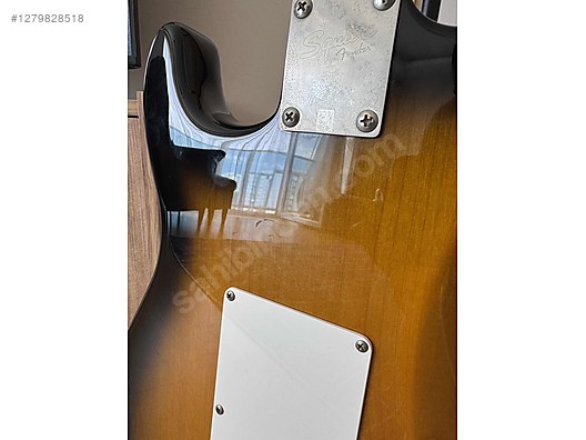 Squier Elektro Gitar