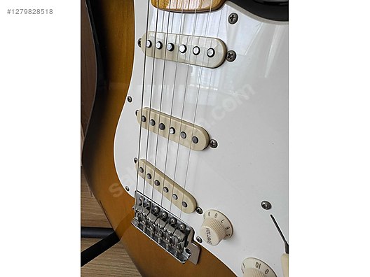 Squier Elektro Gitar