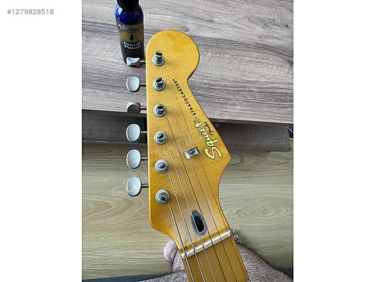 Squier Elektro Gitar