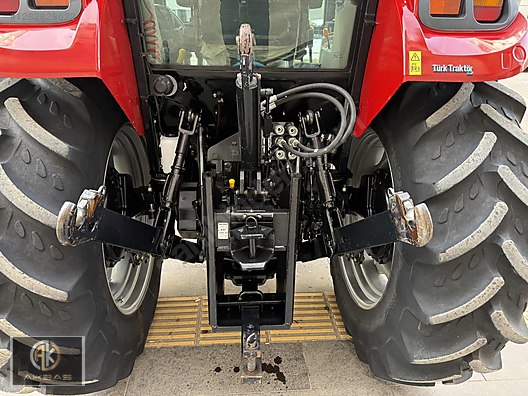 Machinery / Agricultural Machines / Tractors / Case IH / JX100