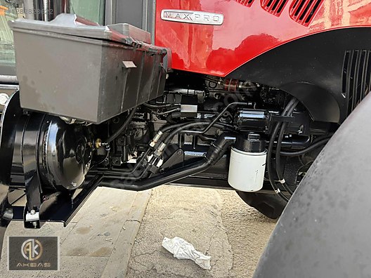 Machinery / Agricultural Machines / Tractors / Case IH / JX100