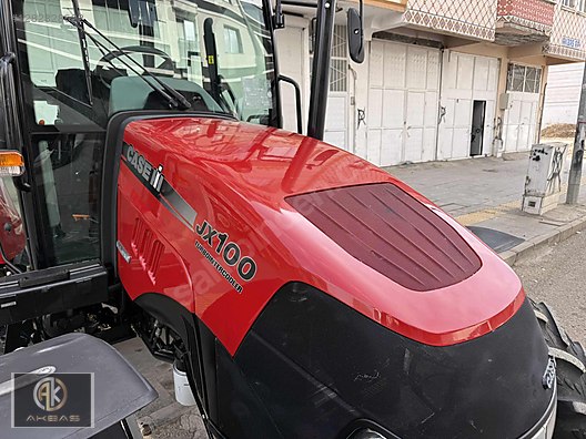 Machinery / Agricultural Machines / Tractors / Case IH / JX100