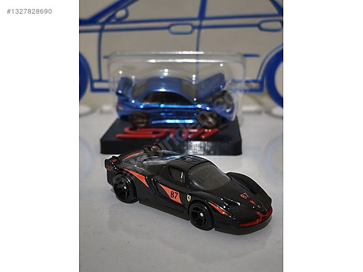 Hot Wheels Diecast Model 1:64 Ferrari Araba - 1327828690