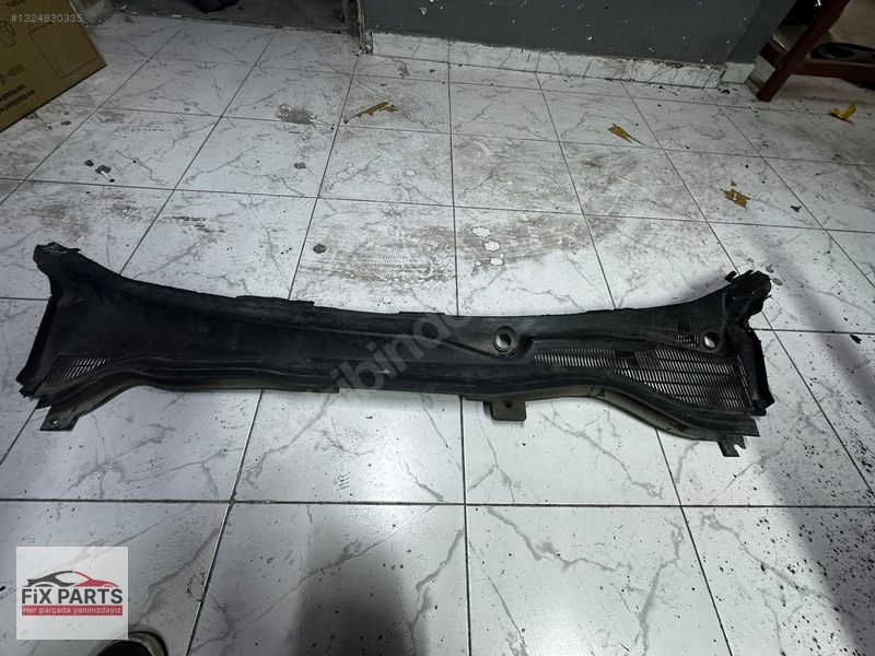Fiat Fiorino Ön Cam Izgarası