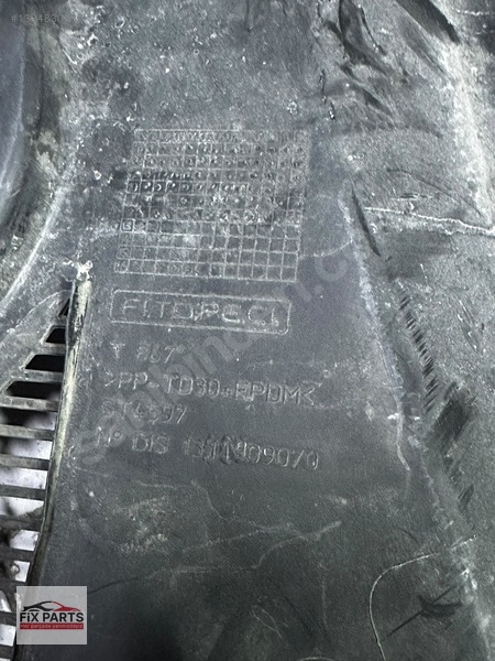 Fiat Fiorino Ön Cam Izgarası