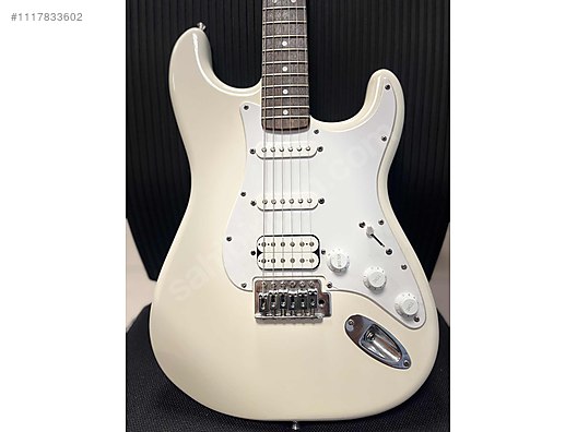 Used deals squier strat