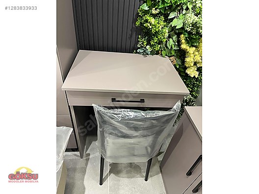 Used & Brand New Items / Home Decor / Wholesale Lots