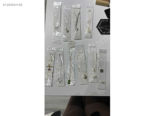 ACİLİNDEN SATILIK TOPLU TAKI ÇANTA VE STAND - Toplu Satış Takı ve Mücevher İlanları sahibinden.com'da