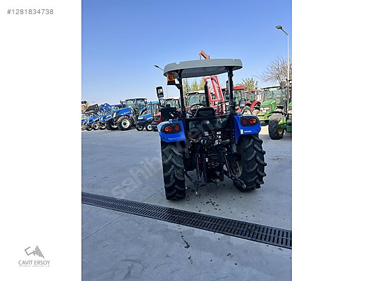 Machinery / Agricultural Machines / Tractors / New Holland / T4.60S