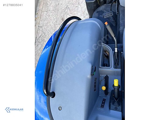 Machinery / Agricultural Machines / Tractors / New Holland / TD4.78B