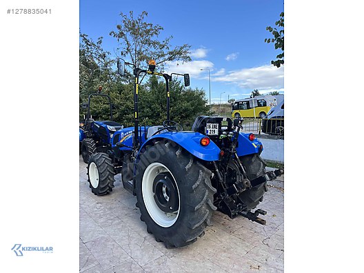 Machinery / Agricultural Machines / Tractors / New Holland / TD4.78B