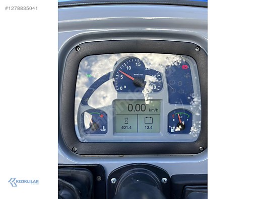 Machinery / Agricultural Machines / Tractors / New Holland / TD4.78B