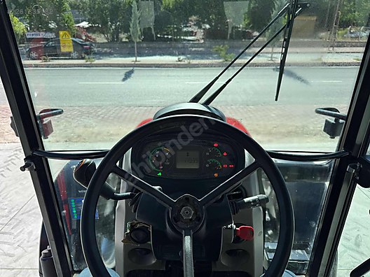 Machinery / Agricultural Machines / Tractors / Case IH / JX75C