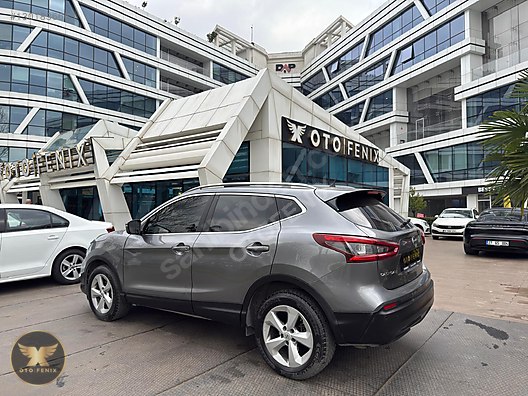 OTOFENİX 2020 NISSAN QASHQAI 180.000KM