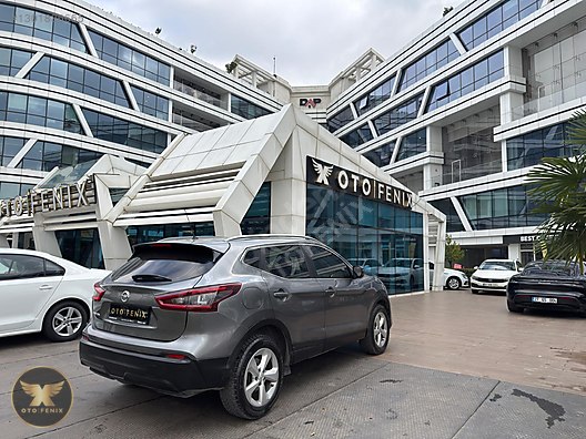 OTOFENİX 2020 NISSAN QASHQAI 180.000KM
