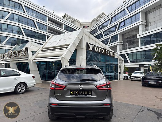 OTOFENİX 2020 NISSAN QASHQAI 180.000KM