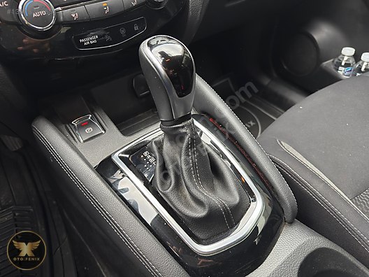 OTOFENİX 2020 NISSAN QASHQAI 180.000KM