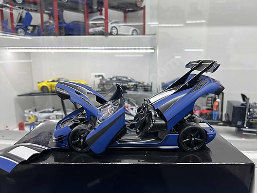 Autoart Diecast Model 1:18 Koenigsegg Araba - 1286836667