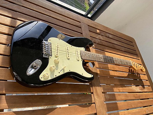 İkinci El ve Sıfır Alışveriş / Müzik / Müzik Aletleri / Telli Çalgılar / Gitar / Elektro