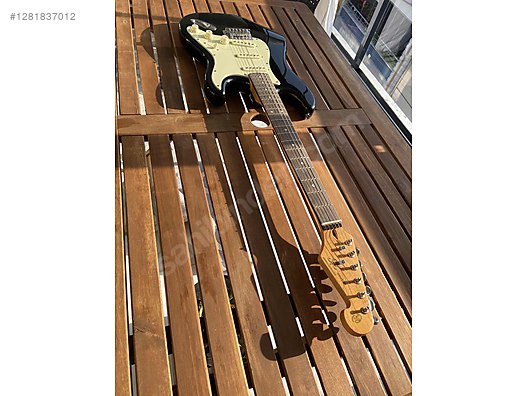 İkinci El ve Sıfır Alışveriş / Müzik / Müzik Aletleri / Telli Çalgılar / Gitar / Elektro