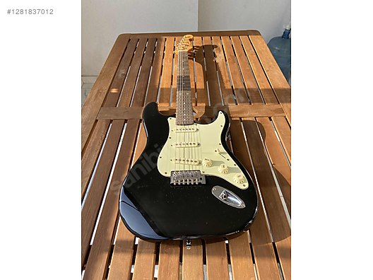 İkinci El ve Sıfır Alışveriş / Müzik / Müzik Aletleri / Telli Çalgılar / Gitar / Elektro