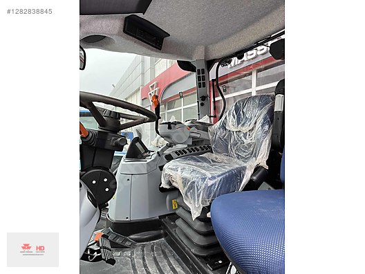 Machinery / Agricultural Machines / Tractors / New Holland / TR6.145S