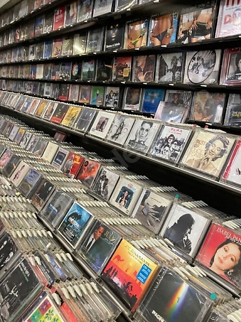 Müzik Market Kaset Ve CD Stantları