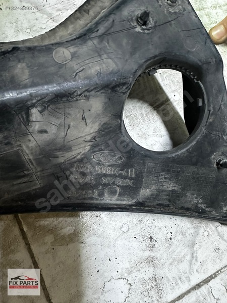 Ford Transit Ön Cam Izgarası
