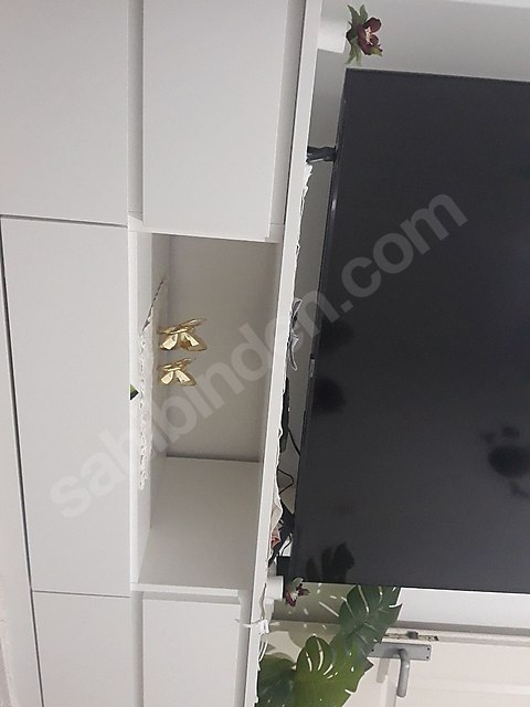 tv ünitesi IKEA markası sıfır gibi pazarlık pay yok