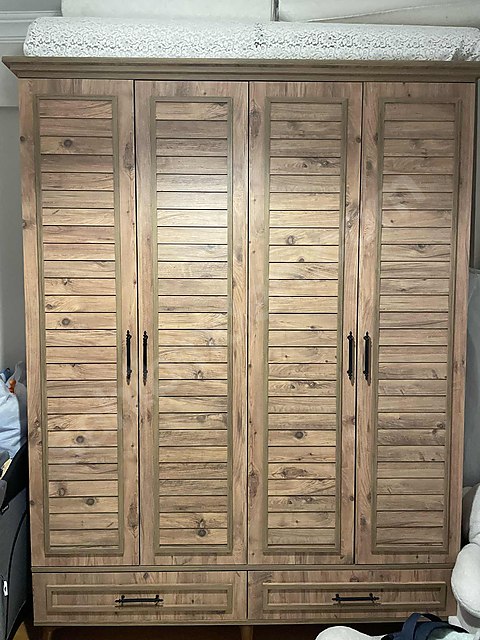 Acil Satılık Gardrop Ve Şifonyer