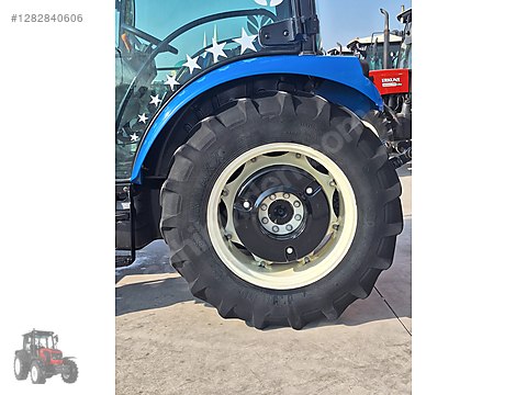 Machinery / Agricultural Machines / Tractors / New Holland / T4.70S