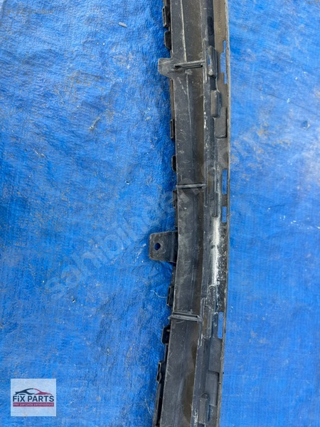 Mercedes E Tampon Braketi (Ön)
