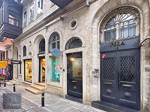 GG GÖZDEM'DEN Galata Kulesi'ne Adım Mesafede BOŞ Satılık Dükkan