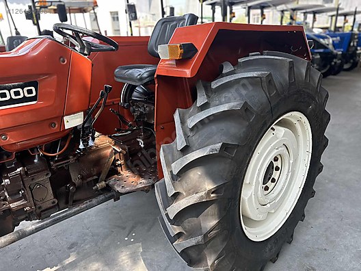 Machinery / Agricultural Machines / Tractors / New Holland / 54C