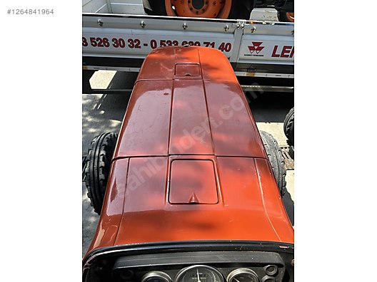 Machinery / Agricultural Machines / Tractors / New Holland / 54C